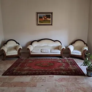 https://domus-pina.catania-hotels.net